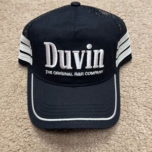 Duvin mesh SnapBack hat. OSFA. NWOT!